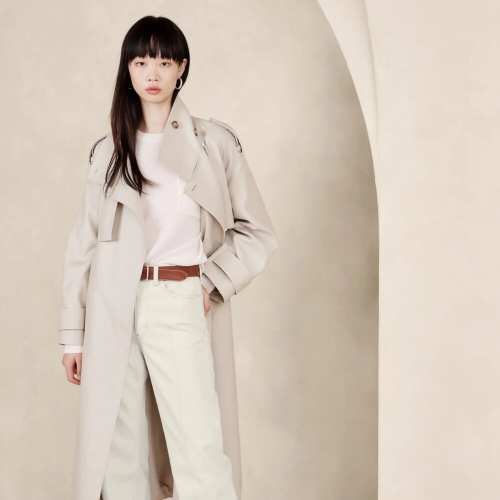 New Unworn Banana Republic Beige Khaki Trench Coat, Tie Closure, Wrap, Oversized